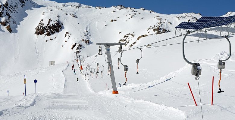 Partir au ski dans le Massif central : 3 stations de choix à considérer